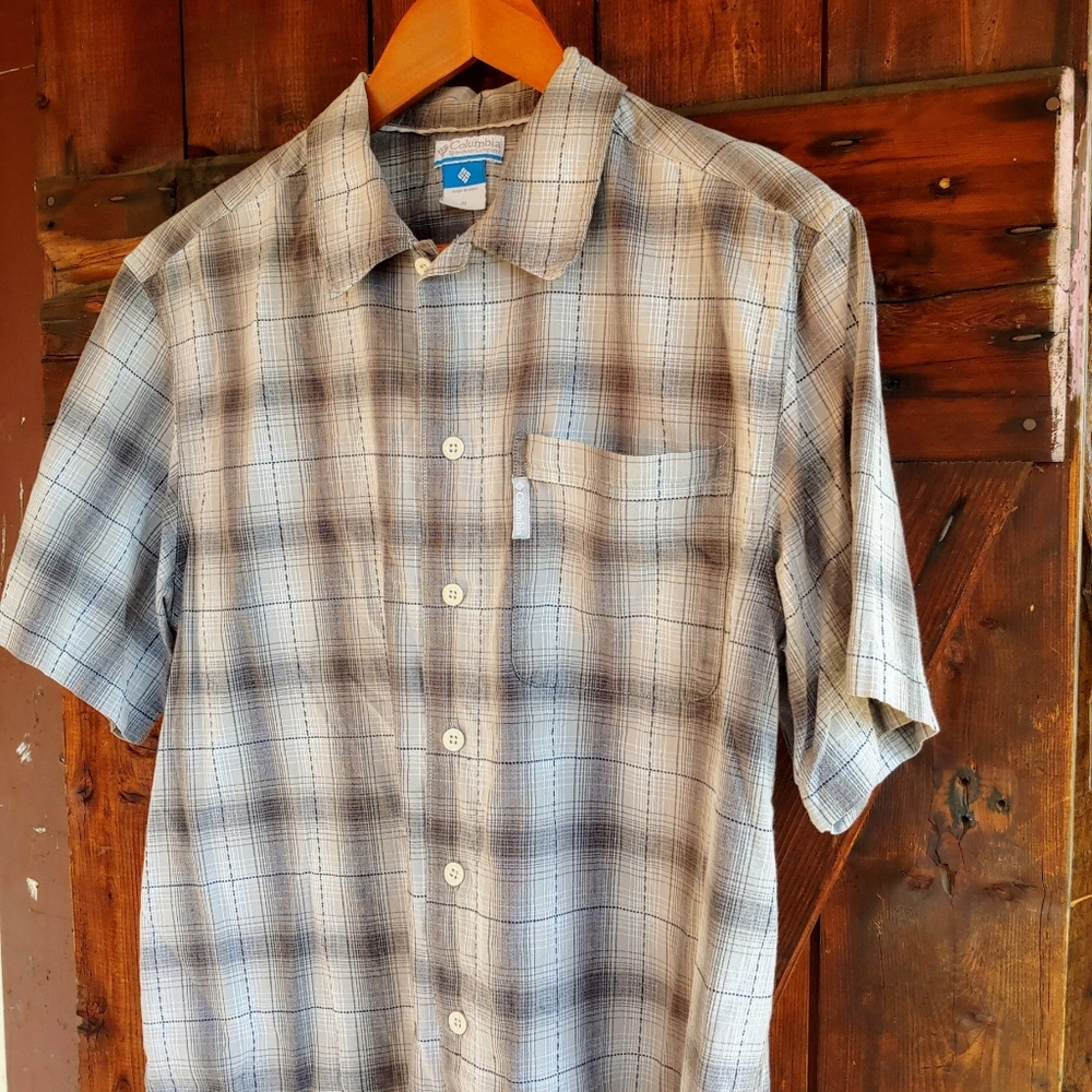 Columbia Short Sleeve